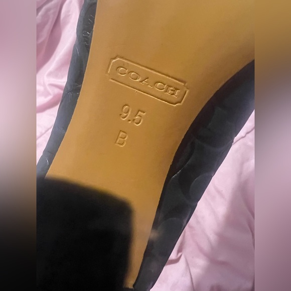 Coach Leather / like swade very pretty soft pointed toe heels!!!🖤😍 size 9.5 - Picture 5 of 16